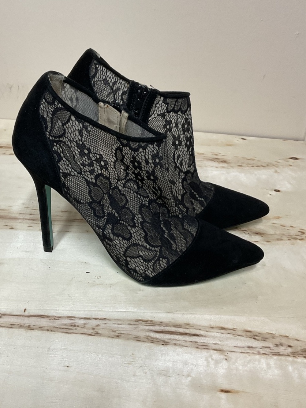 Betsey Johnson heels size 8
